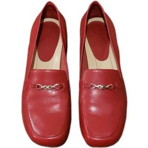 Beautiful red leather Trotters in size 7M.